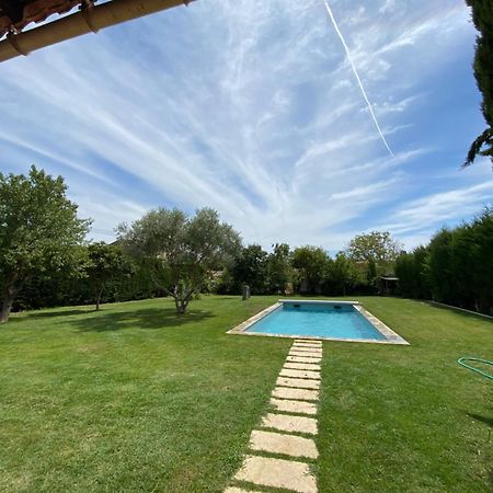 Studio En Provence Avec Piscine La Barben エクステリア 写真