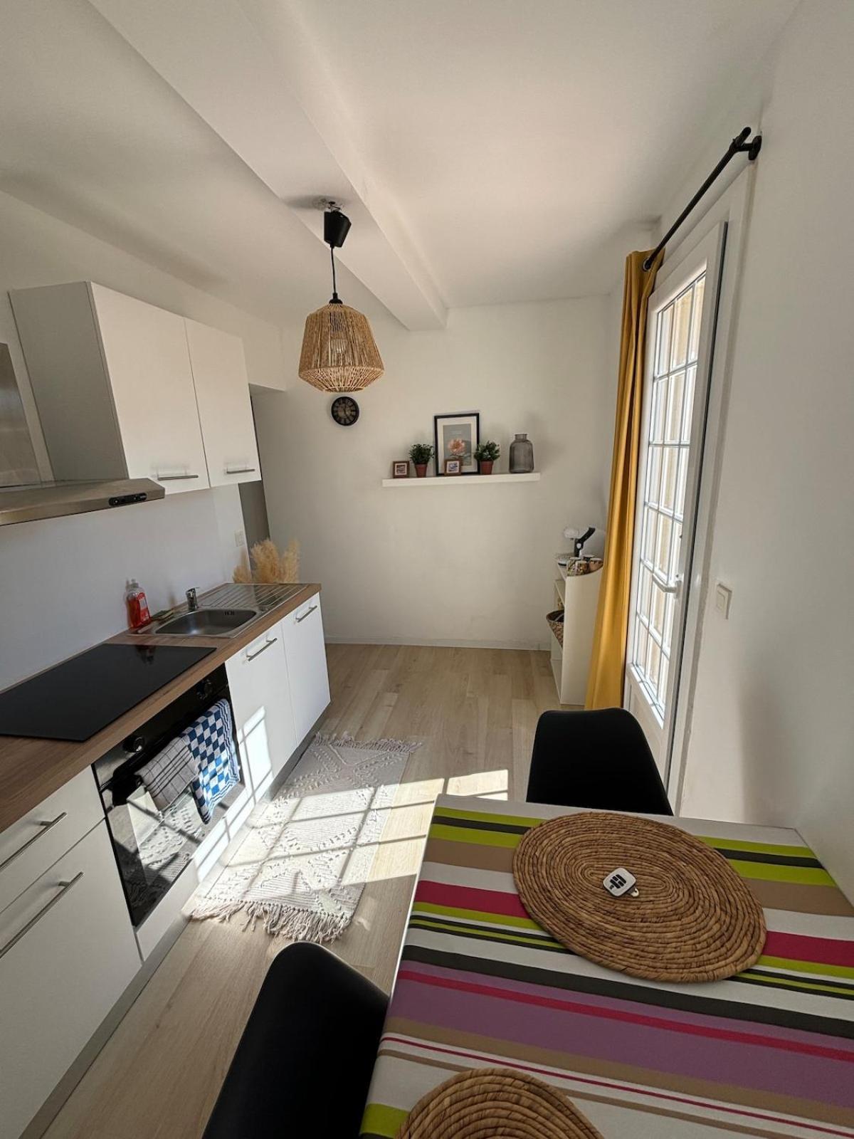 Studio En Provence Avec Piscine La Barben エクステリア 写真